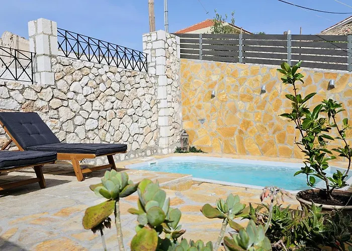 Apoplous With Pool Ászosz