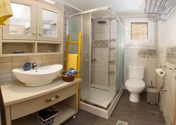 Villa Apoplous With Pool *