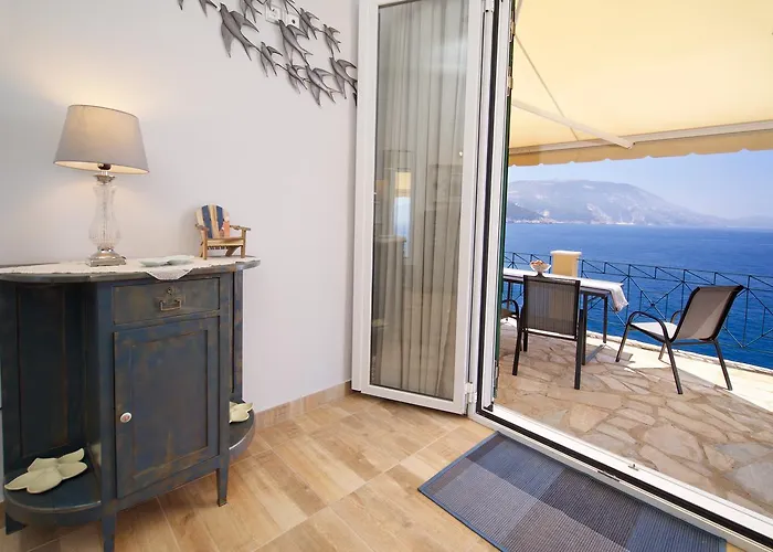 Apoplous With Pool Villa *