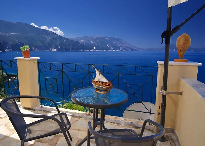 Villa Apoplous With Pool