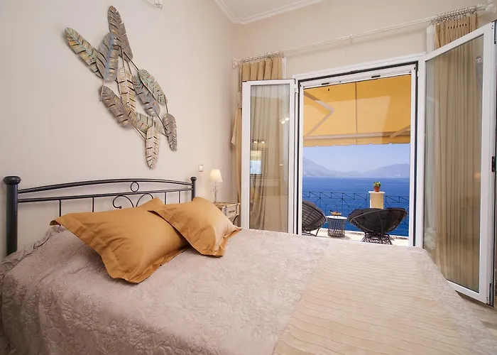 Apoplous With Pool *