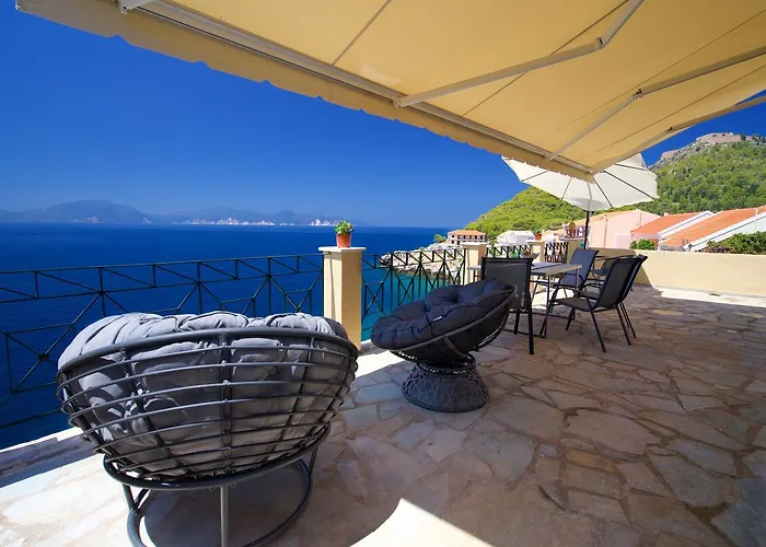 Apoplous With Pool *