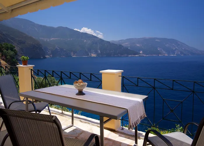 Apoplous With Pool *